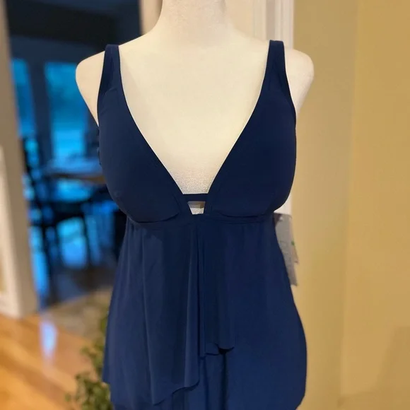 NWT Beyond Tummy Control Solid Essentials V Neck Tankini Top Swimsuit - Picture 8 of 16